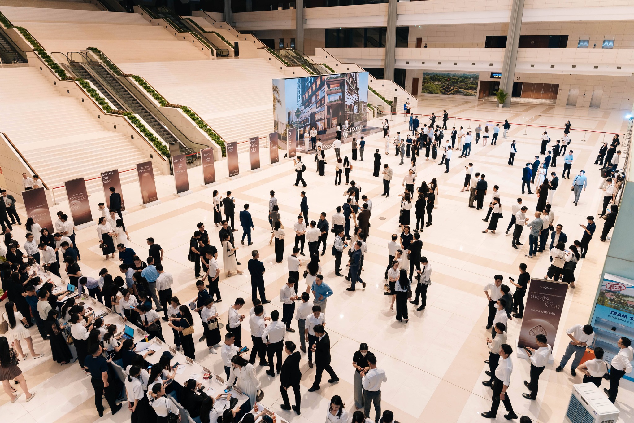 Hơn 1200 khách mời tham dự Sự kiện “The Rise of an Icon”